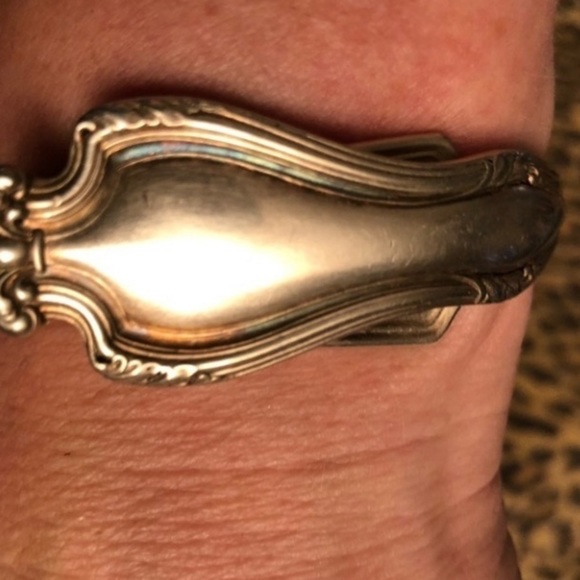 Rogers Bros Vintage Triple silver plated hinged spoon bracelet - Picture 6 of 14